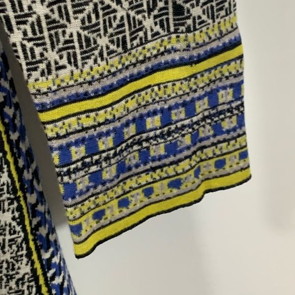 Zozo Women’s Open Front Cardigan Sweater Fringe Hem Mid Length Size Medium - Picture 6 of 10